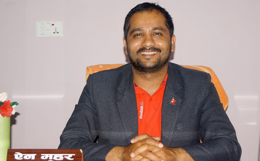 एमालेको केन्द्रीय सदस्यमा ऐन महरको कमब्याक